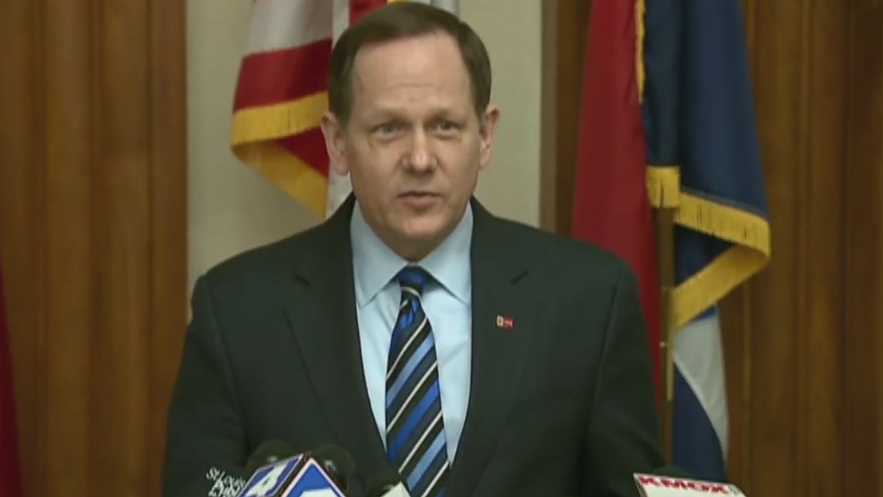 St. Louis mayor has no interest in trying again on NFL